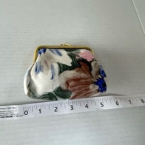 Buxton Vinyl Floral Change Purse Tri-clasp Compartments